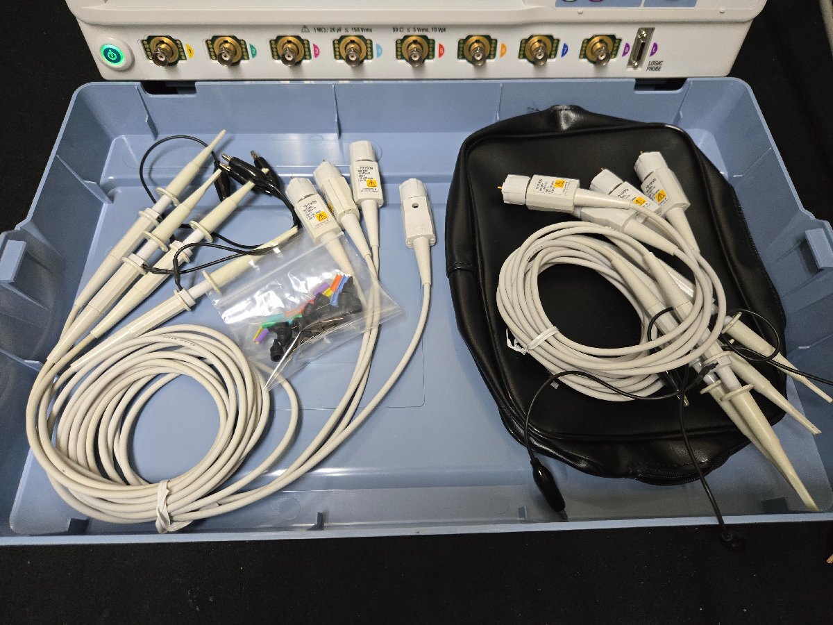 Yokogawa DLM4038-D-HJ/M1/P8/C1/C8/F1/E1 Digital Oscilloscope 350MHz 2.5GS/s Mixed Signal Oscilloscope [1179412000]