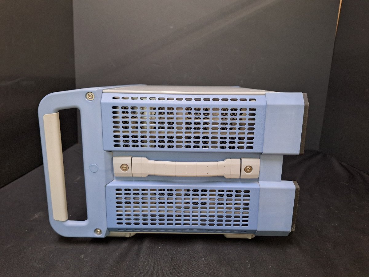 NBC R&S ZNB8 Vector Network Analyzer 9kHz to 8.5GHz 4 Ports Win10 [u1180039298]