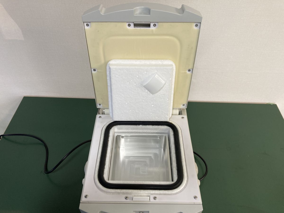 Sakura Fine Tech PINO-600 Freeze Block Making Device [e1180912967]