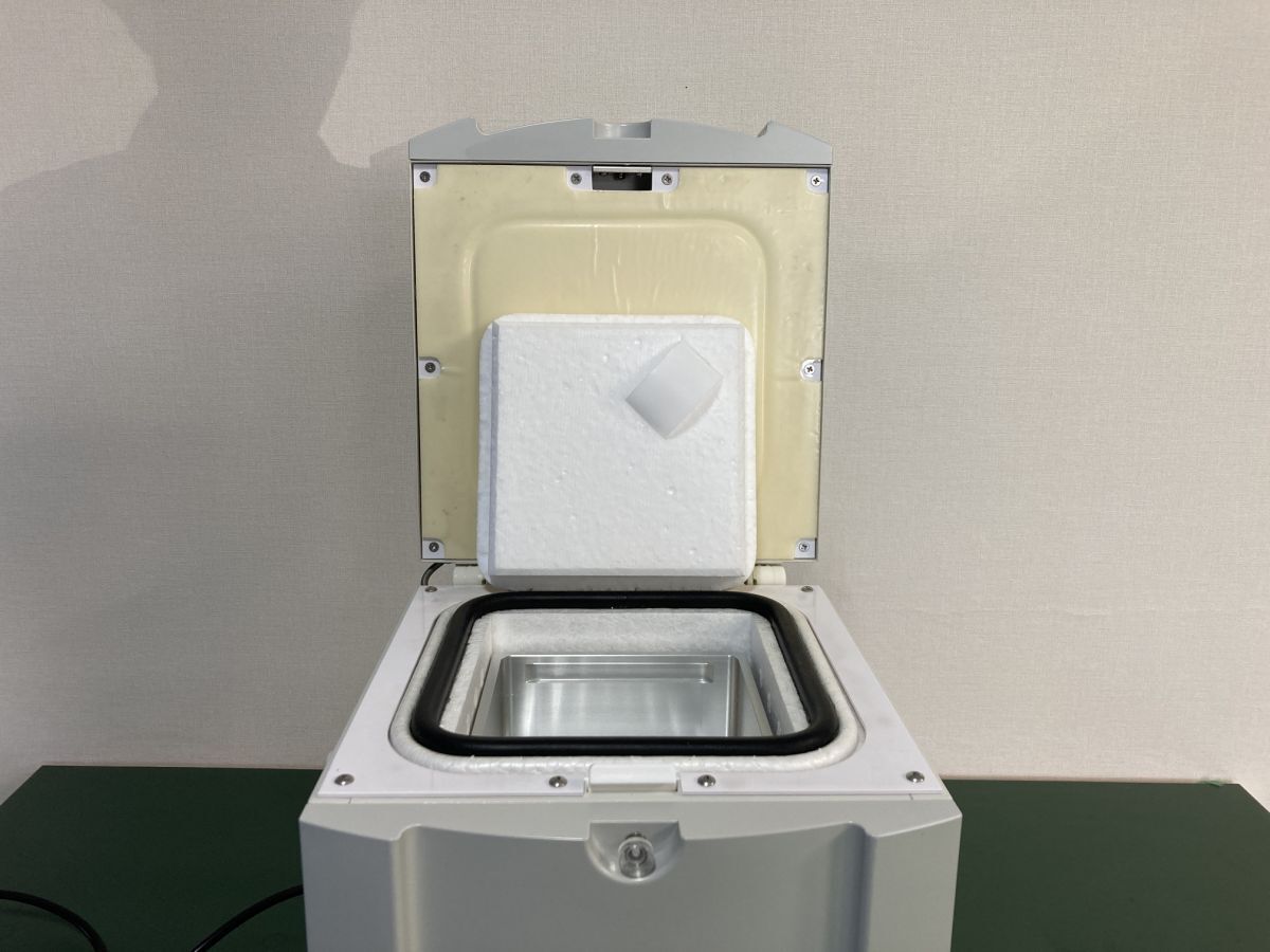 Sakura Fine Tech PINO-600 Freeze Block Making Device [e1180912967]