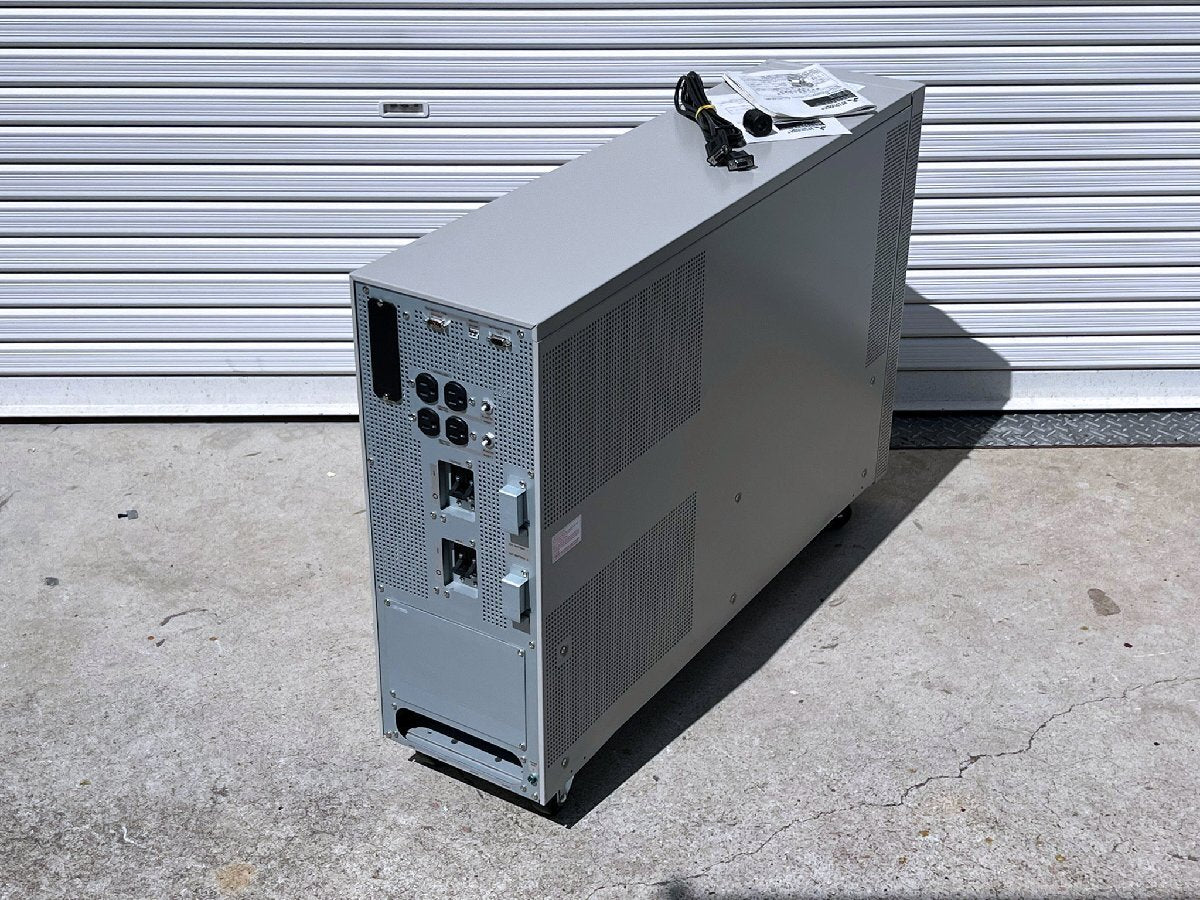 Mitsubishi Electric FW-V20-5.0K UPS Power Supply 200V to 100V Single-phase [s1180930280]