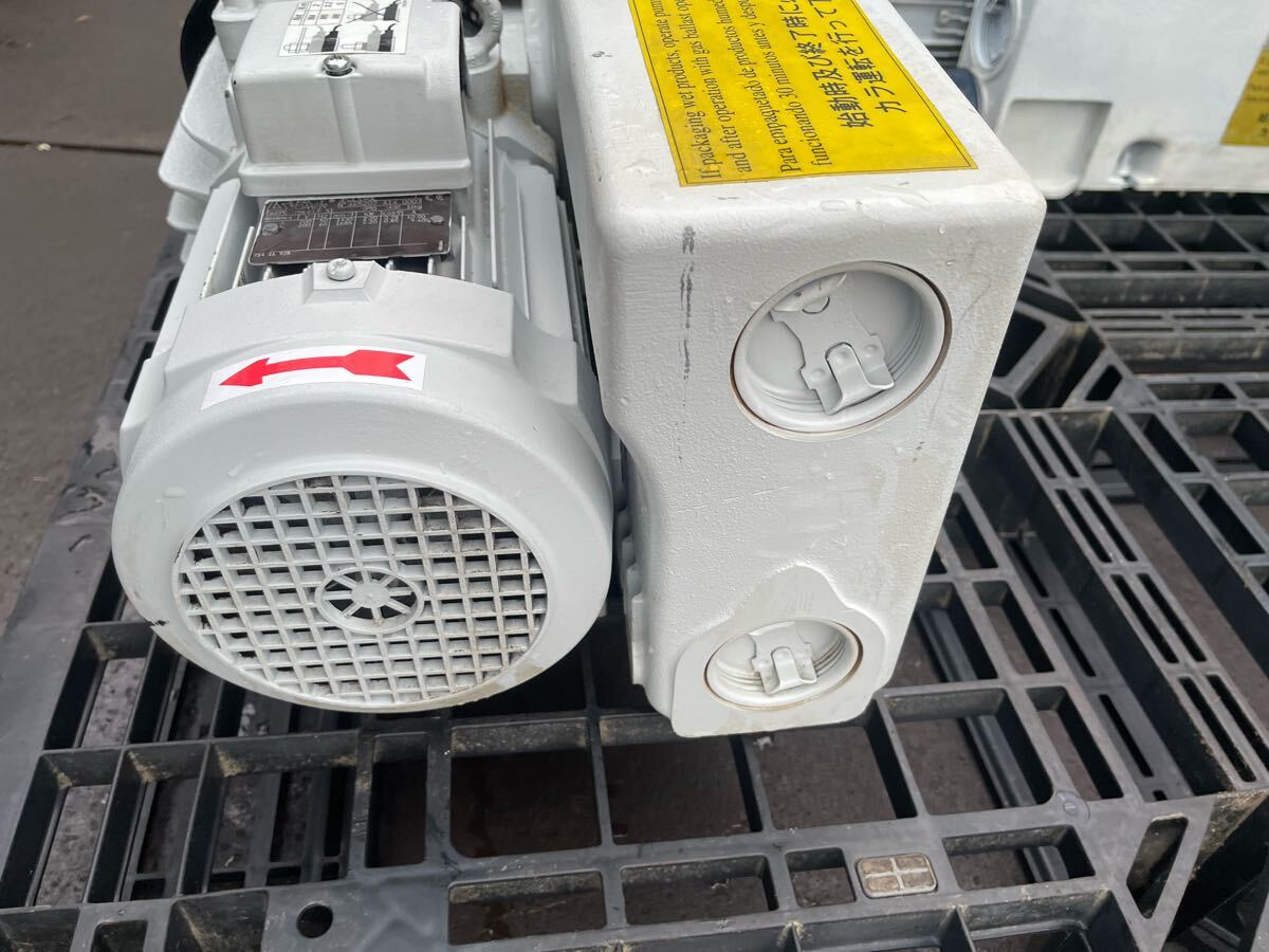 LEYBOLD SOGEVAC SV65B Rotary Pump LEROY SOMER LS90L IP 55 IK08 [q1180954910]
