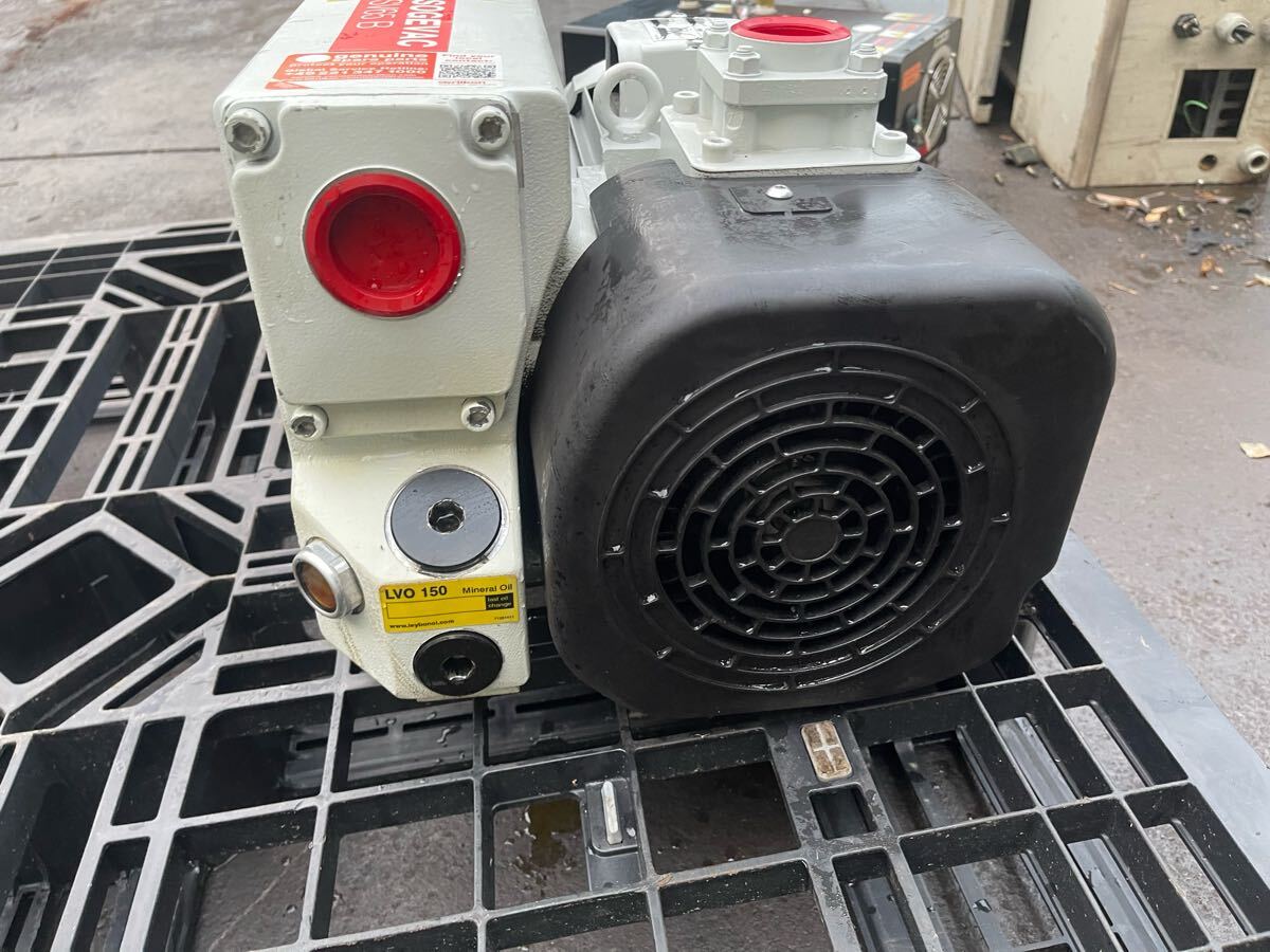 LEYBOLD SOGEVAC SV65B Rotary Pump LEROY SOMER LS90L IP 55 IK08 [q1180954910]