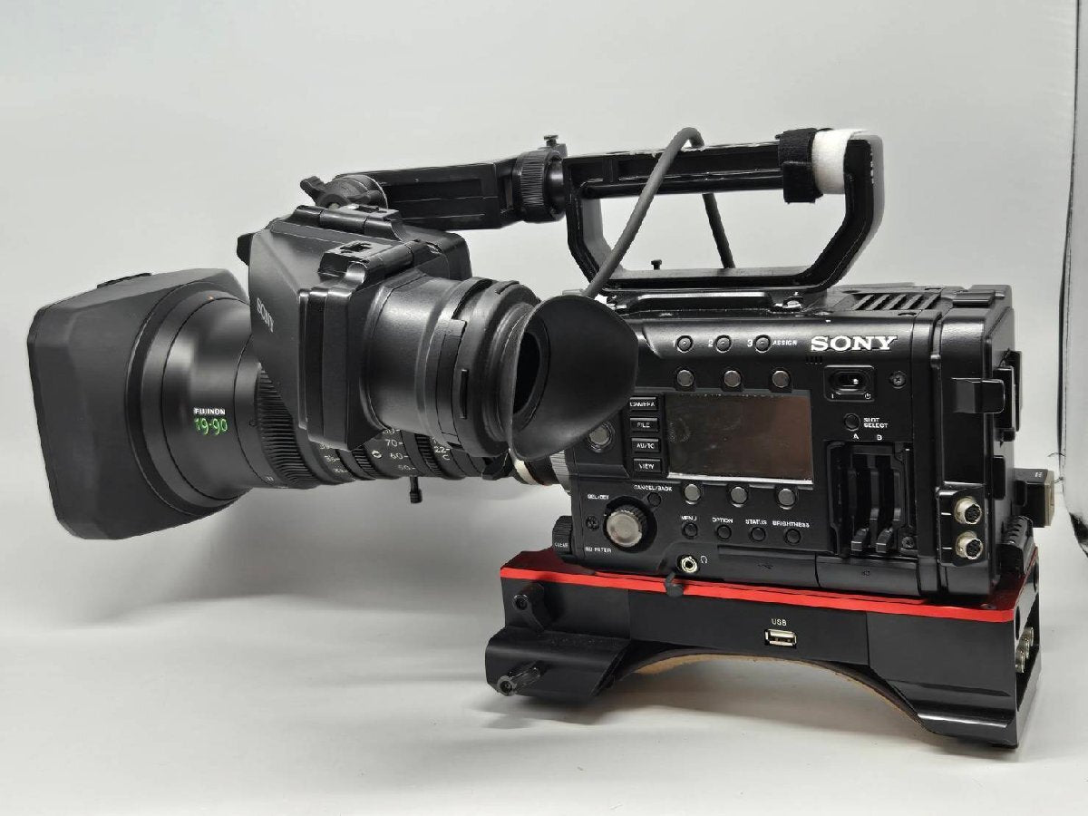 Sony PMW-F55 CineAlta 4K Camcorder with Fujinon 19-90mm T2.9 Cinema Lens [l1181635685]