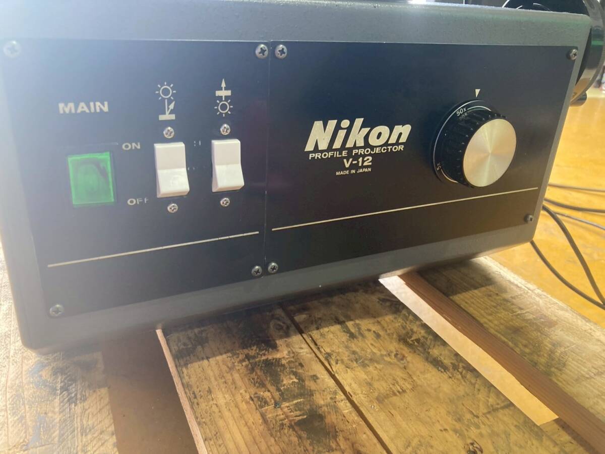Nikon V-12 Universal Projector Tabletop Type [h1184290834]