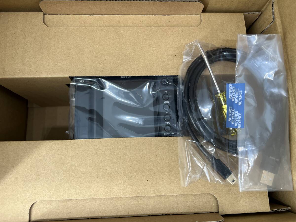 KEYENCE NR-600 NR-U60 NR-H8W Set Product [j1184550544]