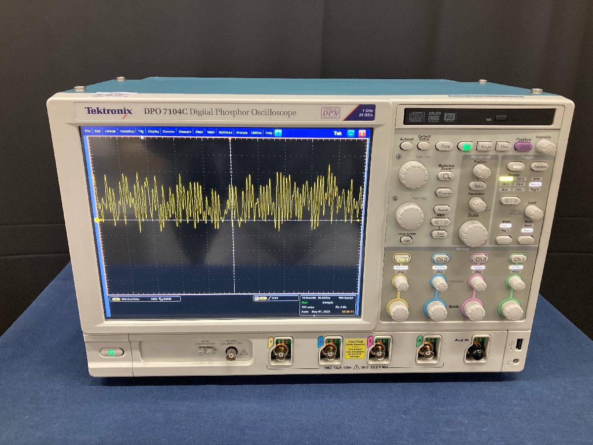 Tektronix DPO7104C Digital Phosphor Oscilloscope 1GHz 4ch (for parts or not working) [b1184793729]