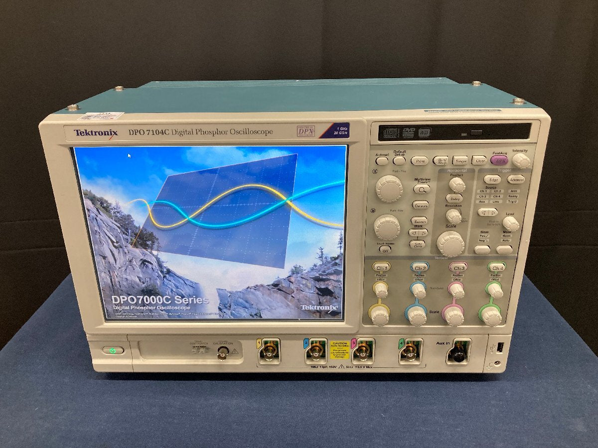 Tektronix DPO7104C Digital Phosphor Oscilloscope 1GHz 4ch (for parts or not working) [b1184793729]