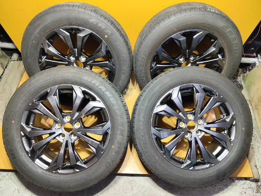 [Free Shipping] 225/60R18 100H DUNLOP GRANDTREK PT30 with Wheels Genuine Toyota RAV4 [Set of 4] ★8972 [o1186348542]