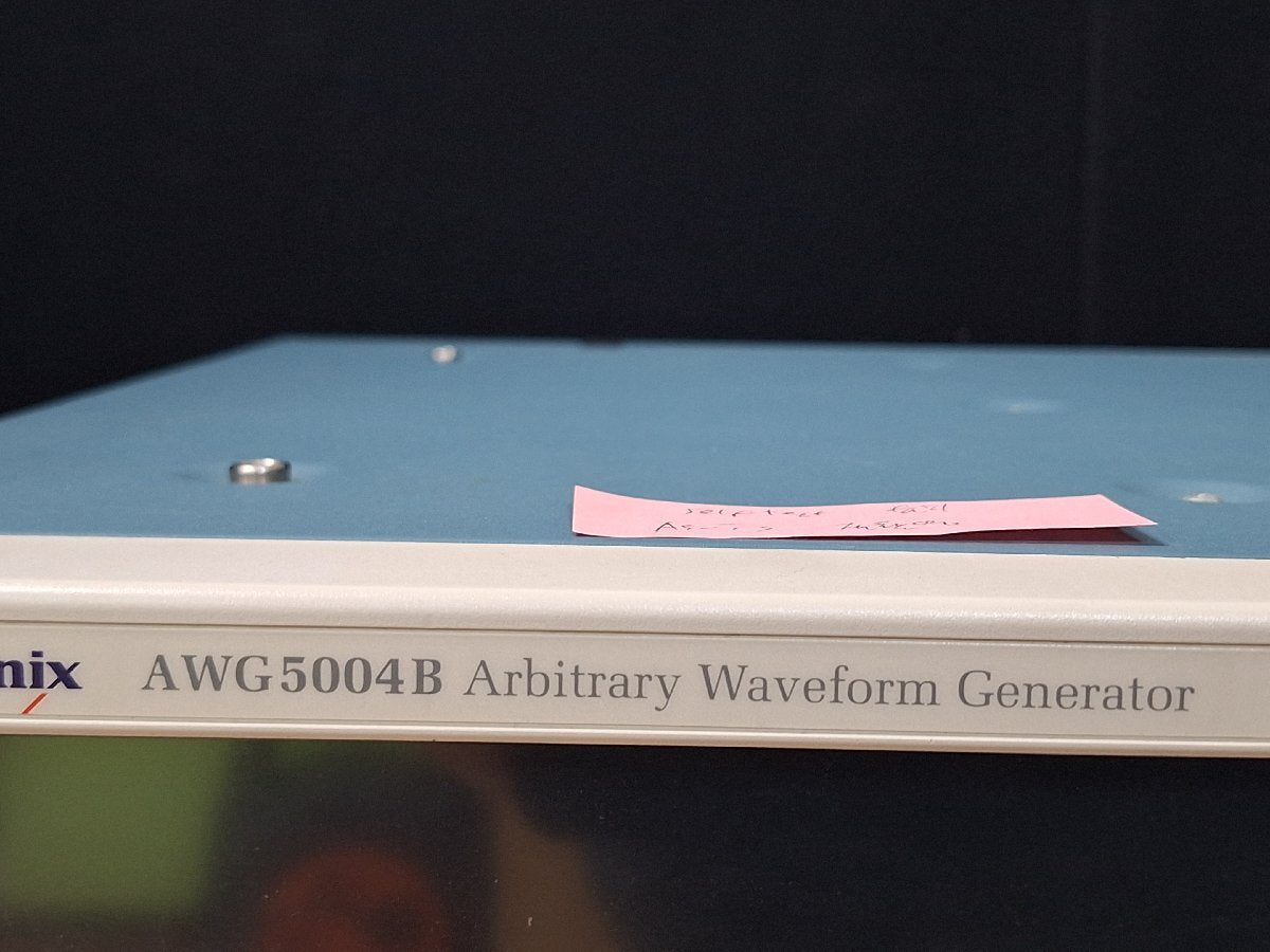 Tektronix AWG5004B Arbitrary Waveform Generator 600MS/s 4ch [j1187615418]