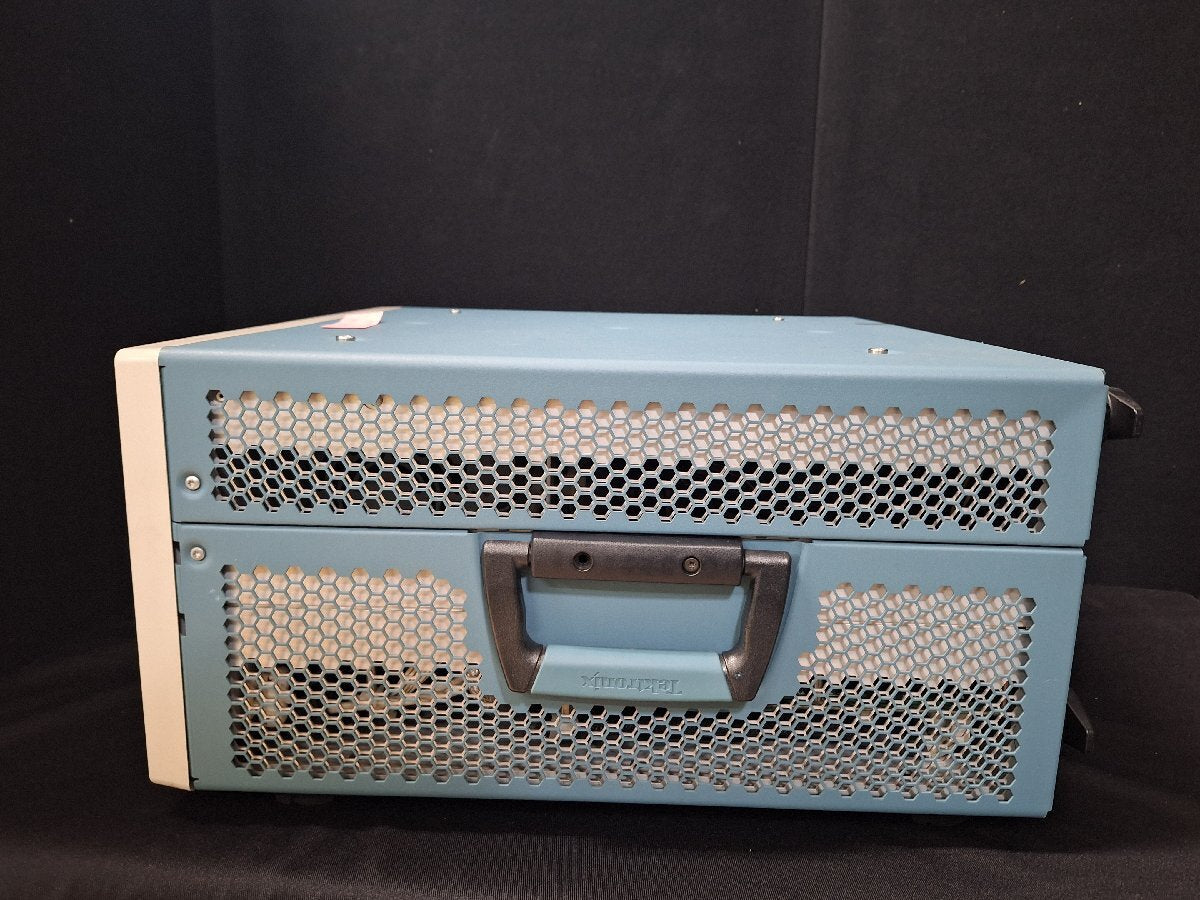 Tektronix AWG5004B Arbitrary Waveform Generator 600MS/s 4ch [j1187615418]