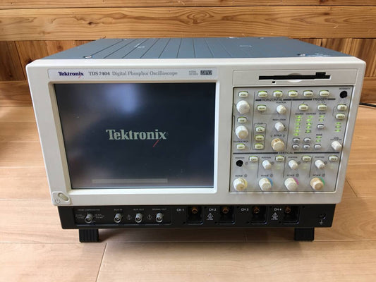 Tektronix TDS7404 Digital Phosphor Oscilloscope 4GHz 20GS/s [u1188972419]