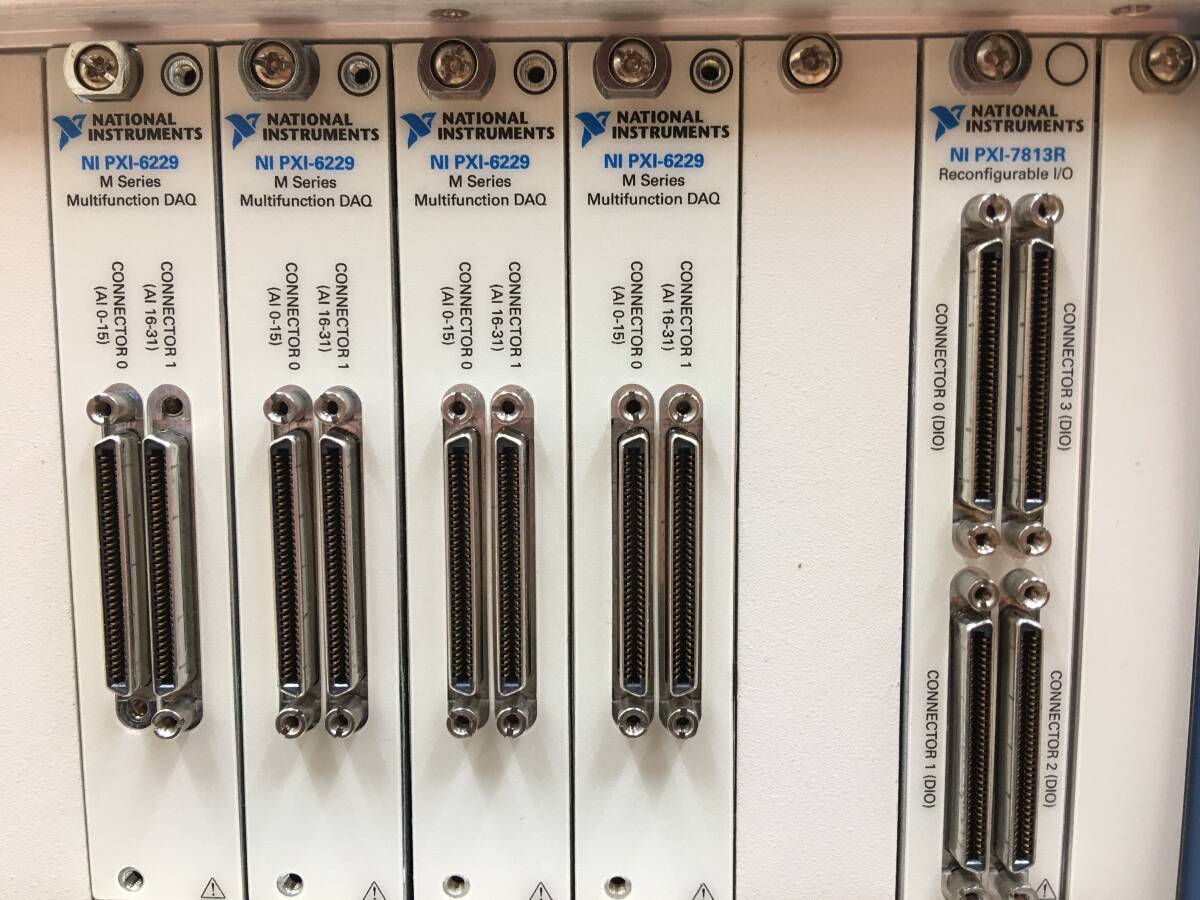 National Instruments NI PXI-1042 Mainframe Chassis NI PXI-8196 NI PXI-6229 NI PXI-7813R [n1189127127]
