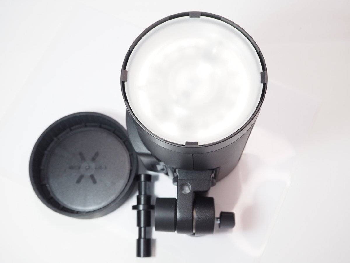 Profoto B10 Strobe with Case [b1189321276]