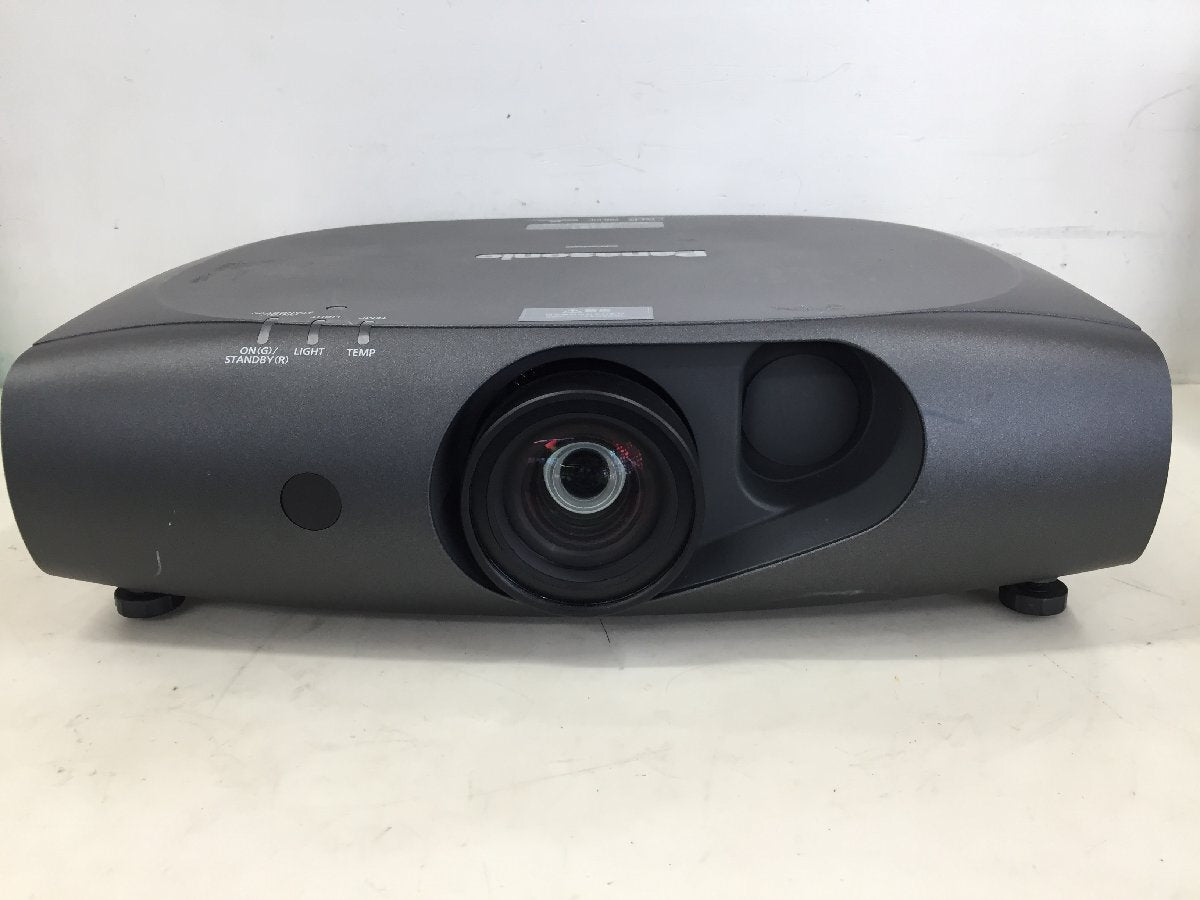 Panasonic PT-RZ475 DLP Projector [v1190315197]