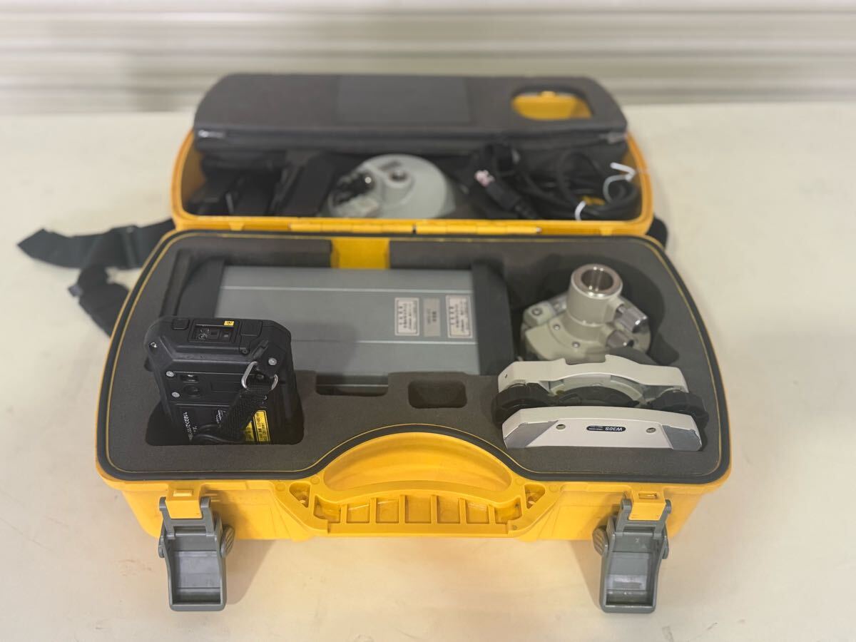 Trimble NetR9 GNSS Receiver Bundle Panasonic FZ-X1 [b1192016914]