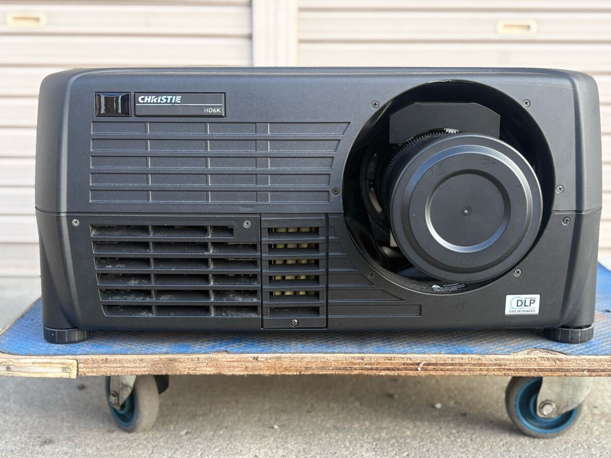 CHRISTIE HD6K Projector with Remote Control and Lens [j1192049953]