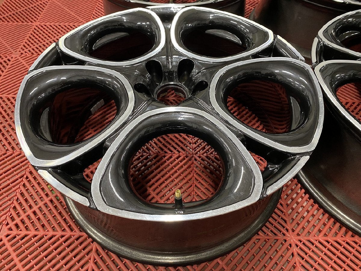 ALFA ROMEO Tonale Veloce 20x8J Wheels PCD110 5H +37 Hub 65.1 [1192729928]