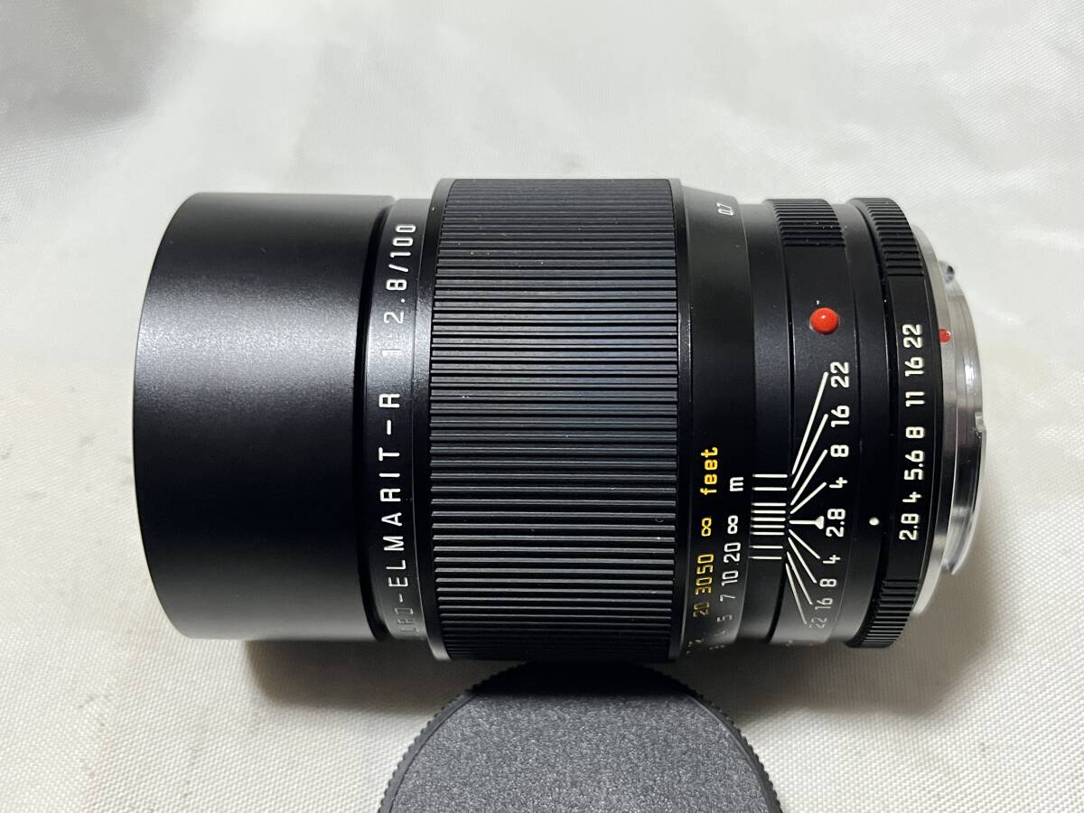 Leica APO-MACRO-ELMARIT-R 100mm F2.8 Lens with Case [m1193474375]
