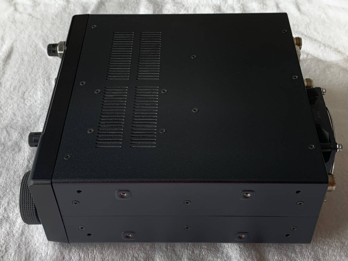 Icom IC-9700 Transceiver [f1193891027]