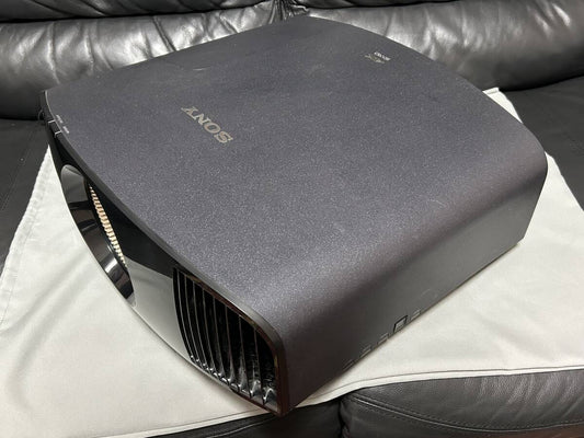 SONY VPL-VW515 4K HDR Projector with 2 TDG-BT500A 3D Glasses [w1194012784]