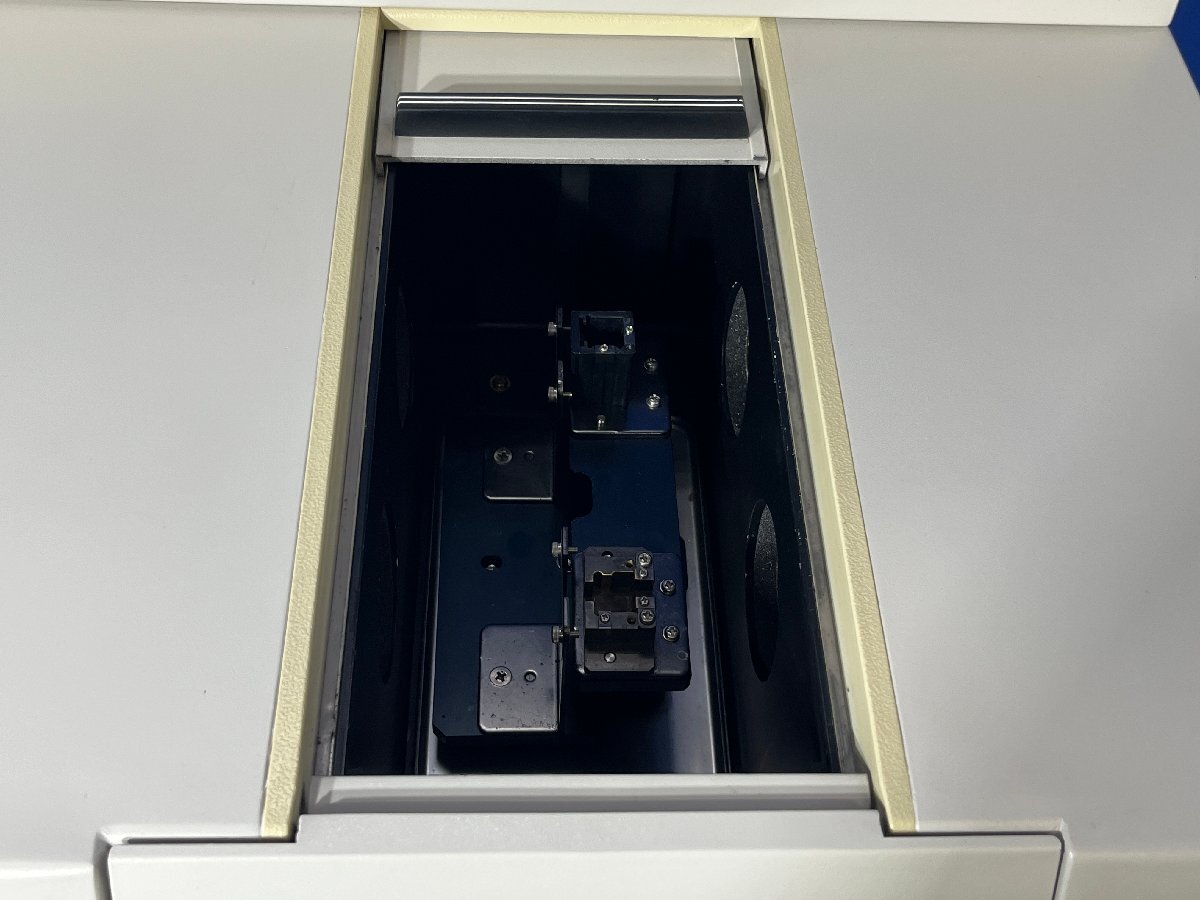 Hitachi U-3310 Spectrophotometer [k1195922004]