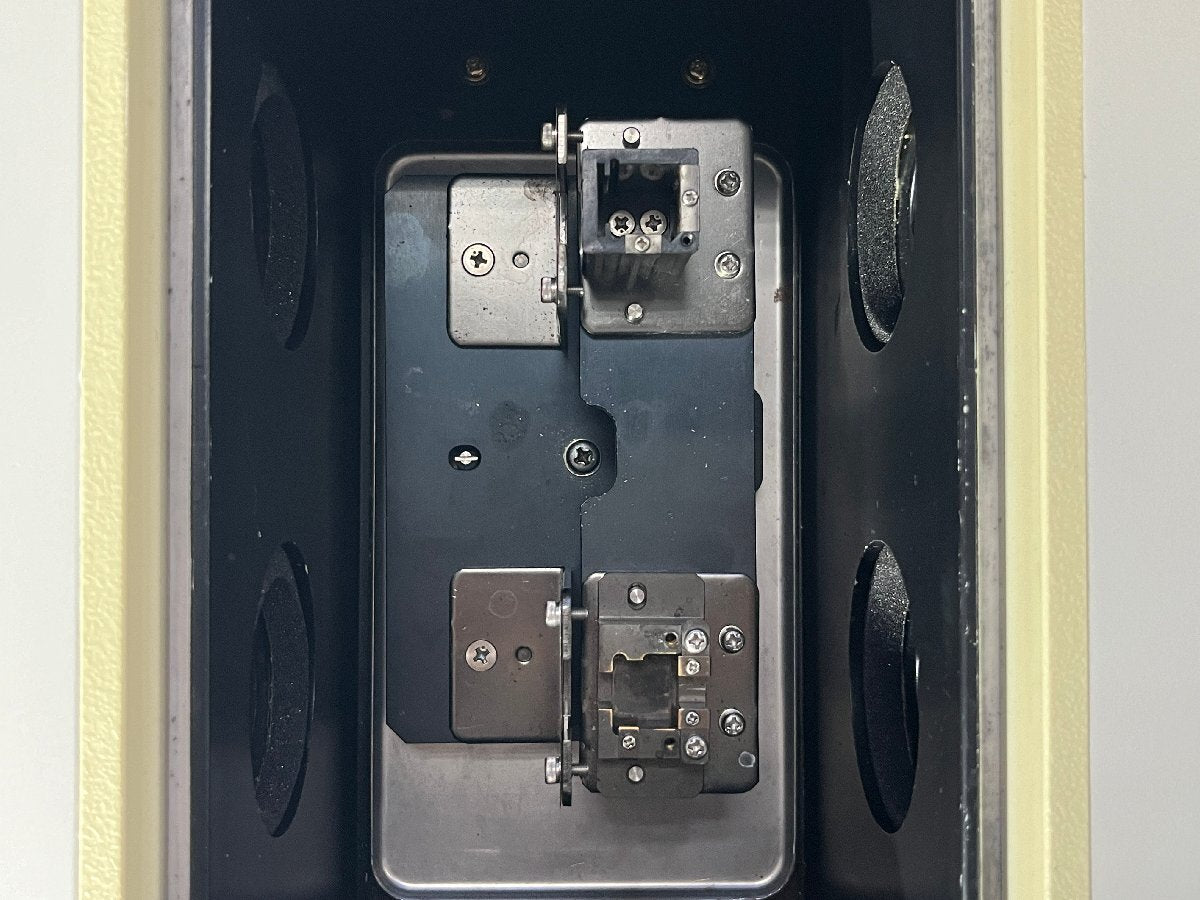 Hitachi U-3310 Spectrophotometer [k1195922004]