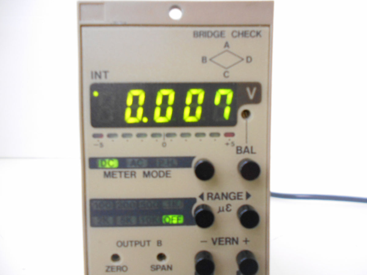 Kyowa Dengyo DPM712B Strain Amplifier Signal Conditioner [u1197020847]