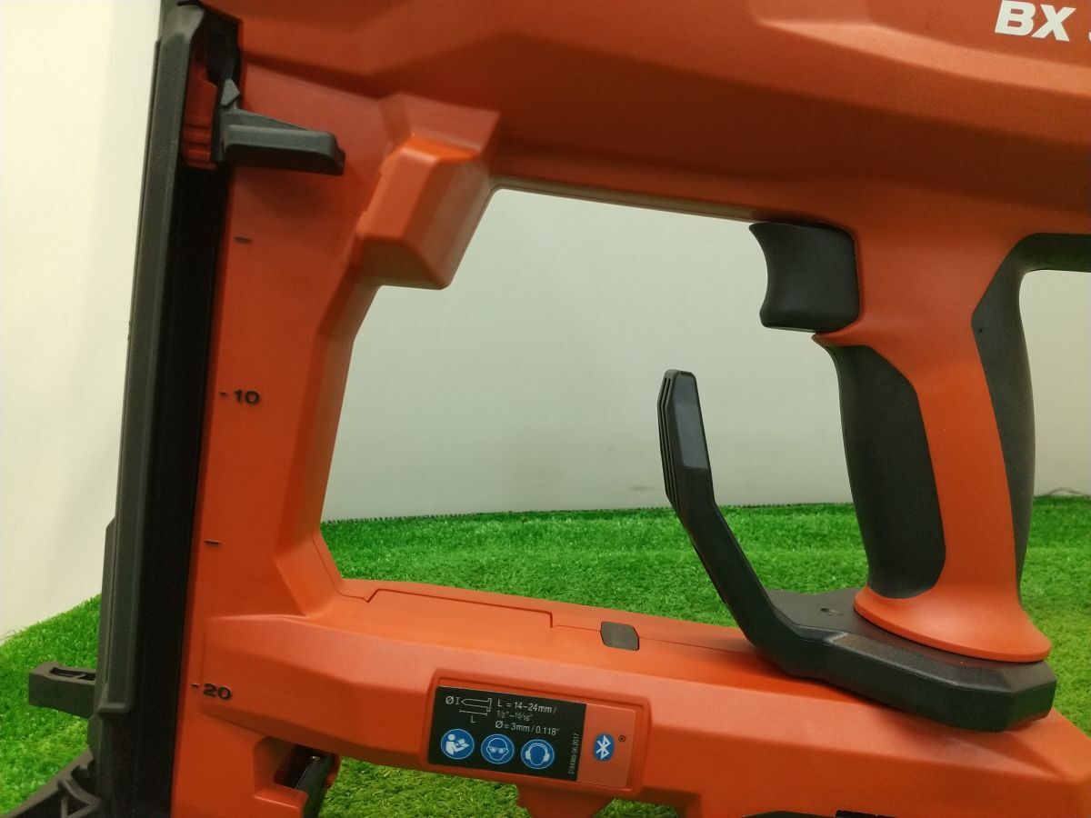 HILTI 3-ME-22 Rechargeable Concrete Nailer Tackifier Battery B22-85 x 2pcs Combo [1197227049]