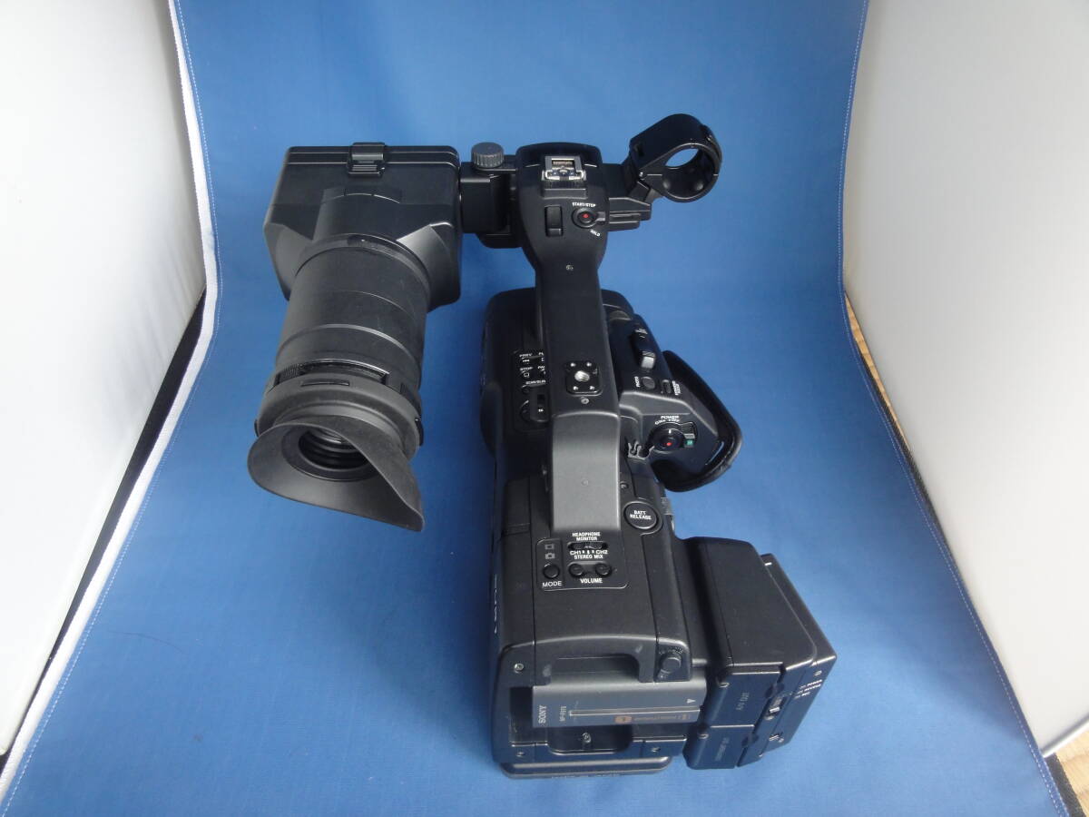 SONY NEX-EA50JH Video Camera with External Media and Charger [c1197347984]