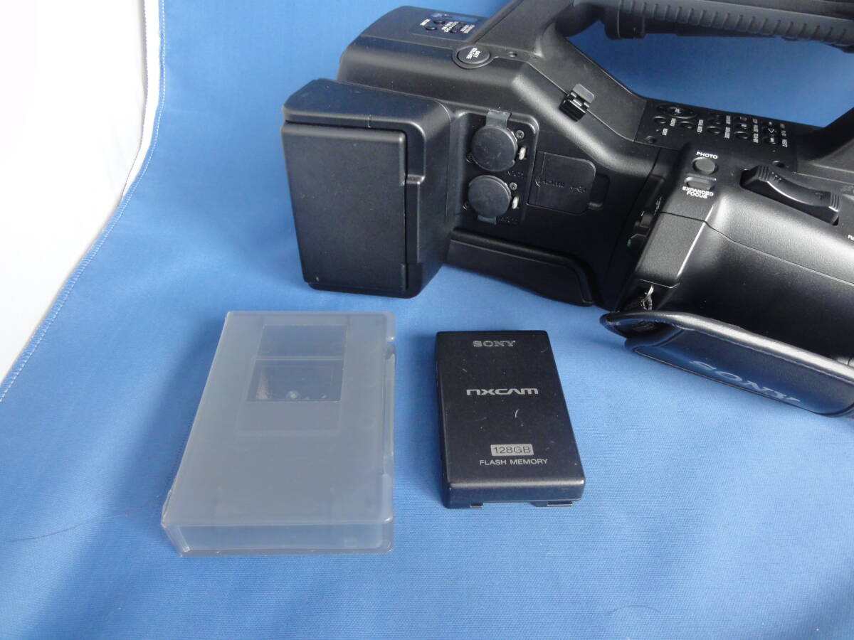 SONY NEX-EA50JH Video Camera with External Media and Charger [c1197347984]