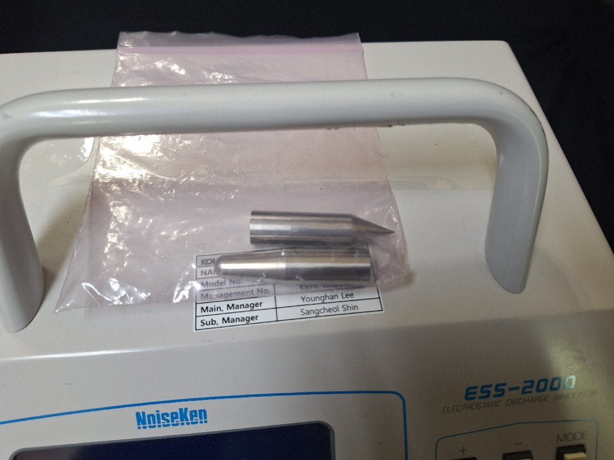 Noiseken ESS-2000 Electrostatic Discharge Simulator with TC-815S Discharge Gun [l1197861756]