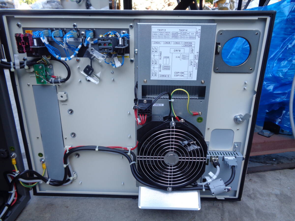 FANUC M-2iA/3SL Parallel Link Robot with R-30iB Controller [c1198591085]