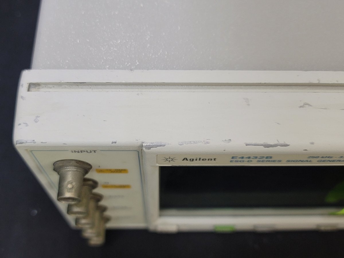 Agilent E4432B Digital RF Signal Generator 250kHz-3GHz [g1198597099]
