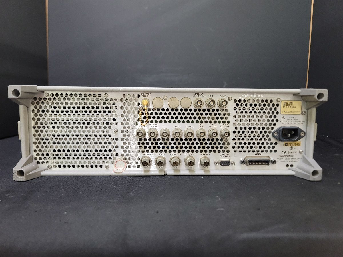 Agilent E4432B Digital RF Signal Generator 250kHz-3GHz [g1198597099]