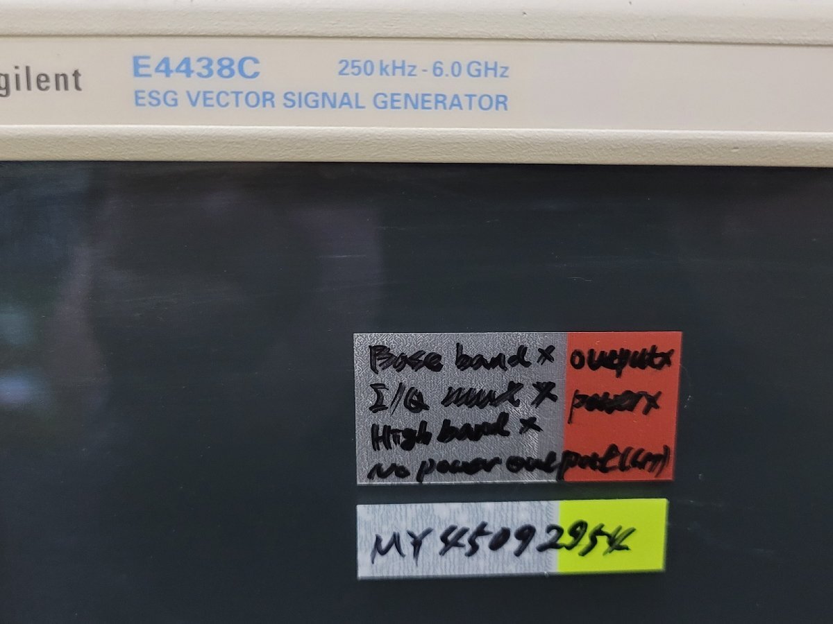 Agilent E4438C Vector Signal Generator 250kHz-6GHz (for parts) [t1198615343]