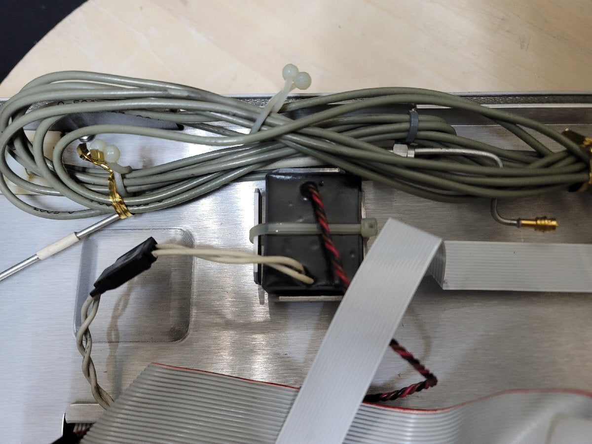 Agilent E4437B 250 kHz - 4 GHz Front Panel [p1198728416]