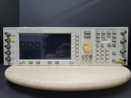 Agilent E4437B 250 kHz - 4 GHz Front Panel [p1198728416]