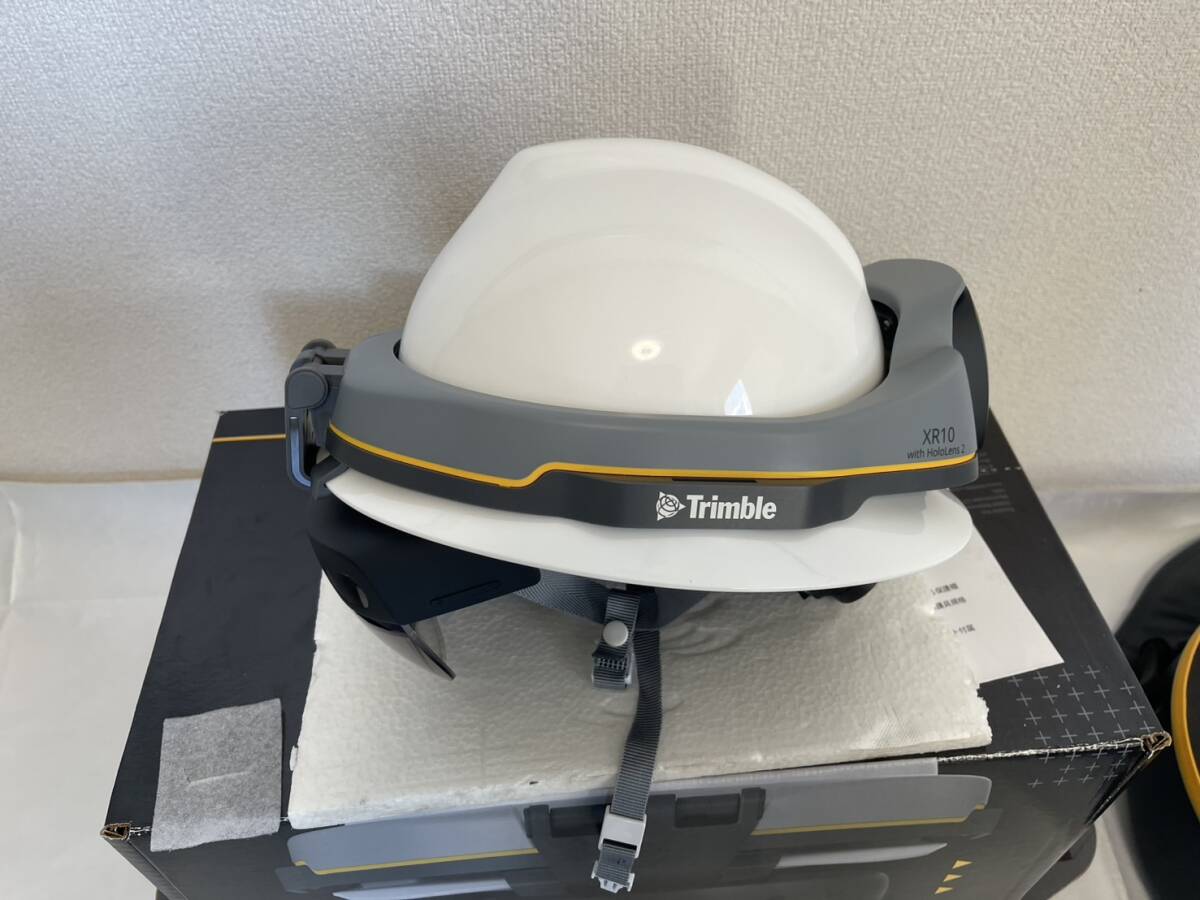 Trimble XR10 HoloLens 2 Augmented Reality Headset [w1199966055]
