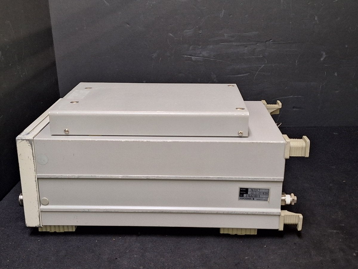 Yokogawa MT210 Digital Manometer with Battery Pack 767317-U3-C1-P1-M/DA [k1200274888]