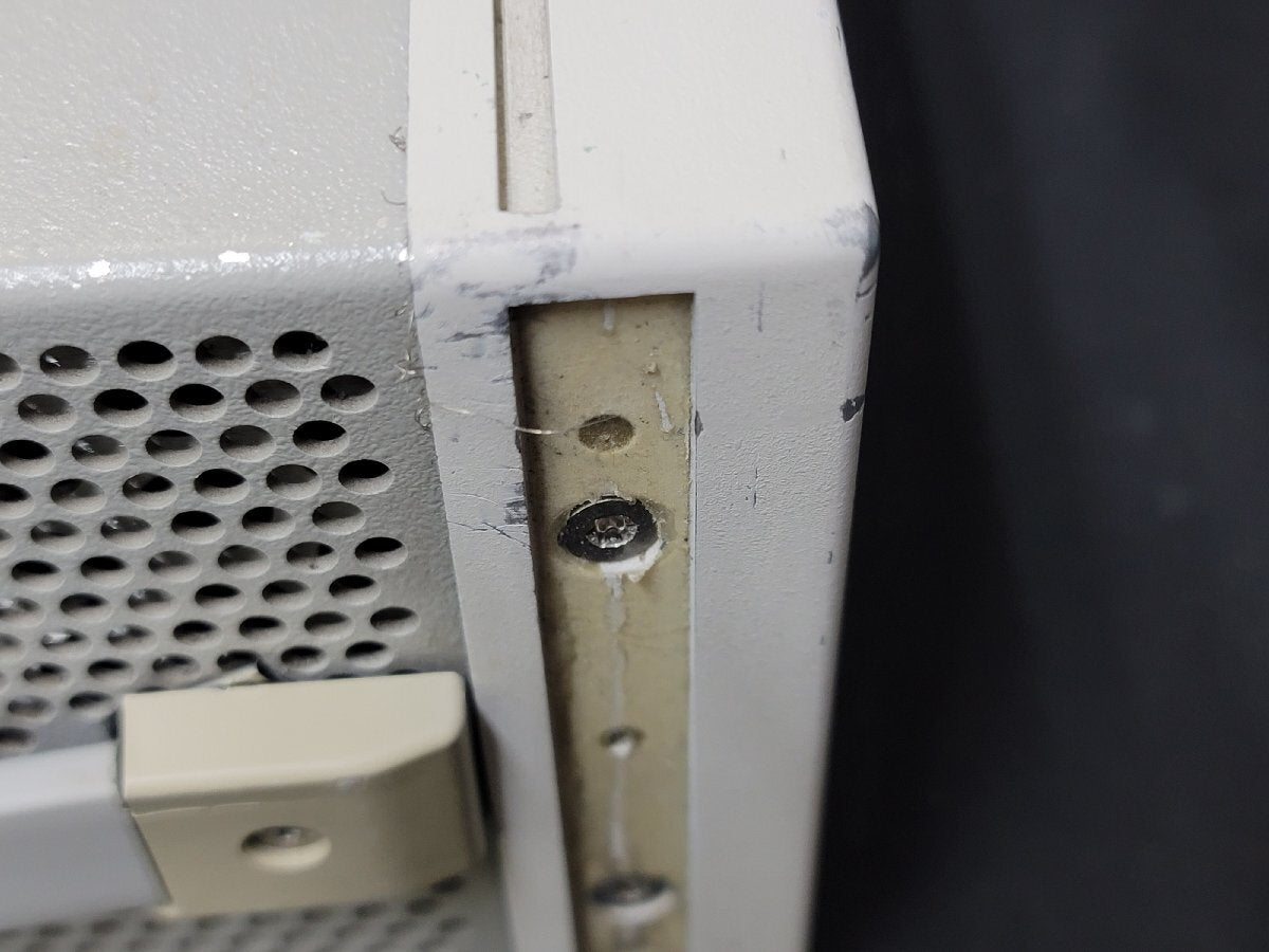 HP E4421B Analog RF Signal Generator 250kHz-3GHz (as-is) [r1200519475]