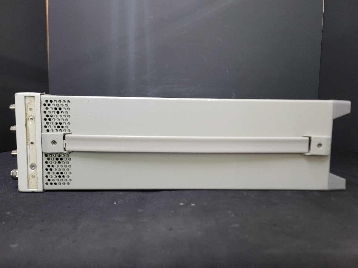 HP E4421B Analog RF Signal Generator 250kHz-3GHz (as-is) [r1200519475]