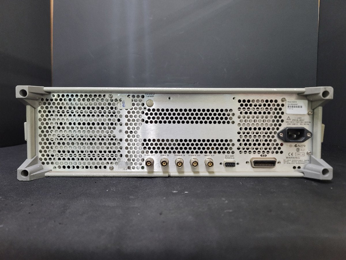 HP E4421B Analog RF Signal Generator 250kHz-3GHz (as-is) [r1200519475]