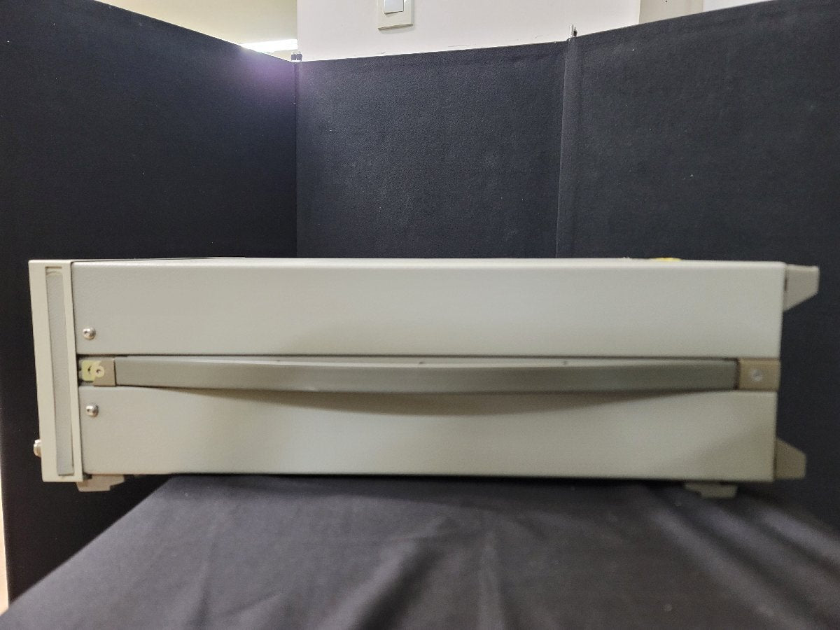 HP 8665B Synthesized Signal Generator 100kHz-6GHz [c1201496484]