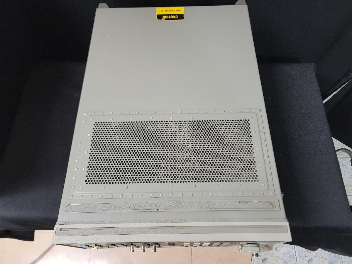 HP 8665B Synthesized Signal Generator 100kHz-6GHz [r1201615649]