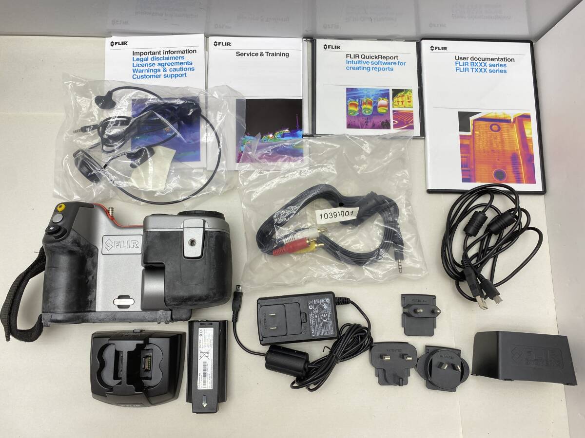 FLIR T335 Infrared Thermal Imaging Camera with Case [t1203866771]
