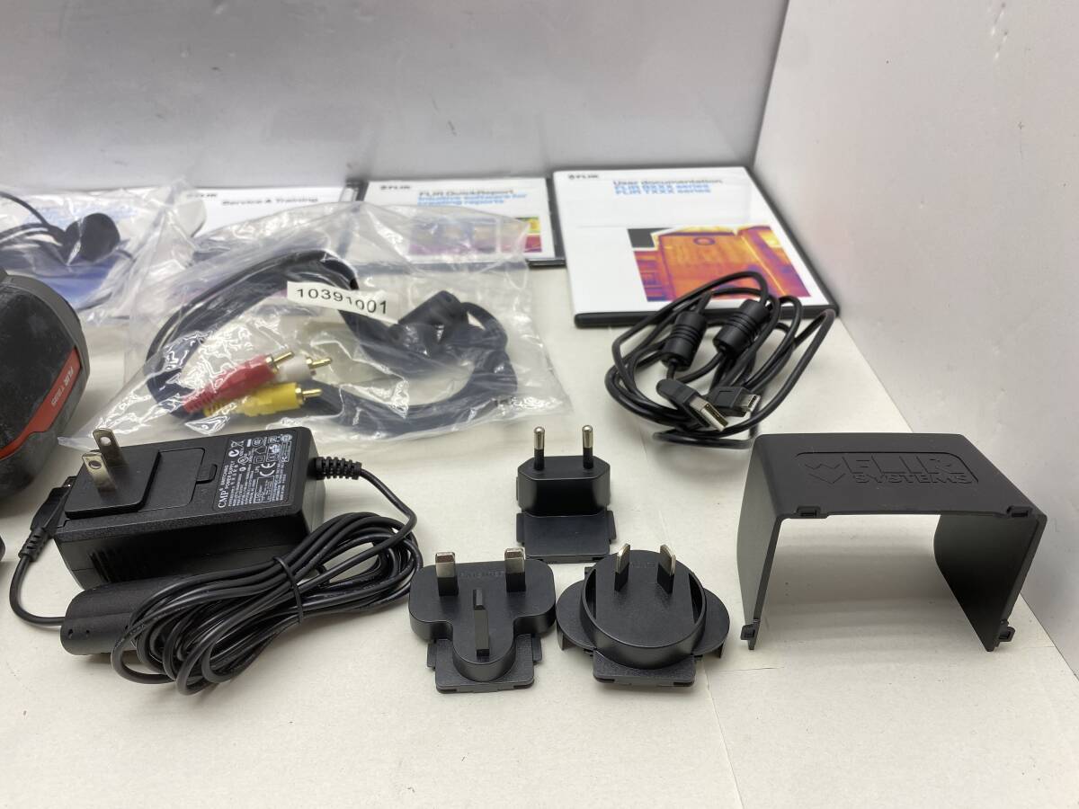 FLIR T335 Infrared Thermal Imaging Camera with Case [t1203866771]