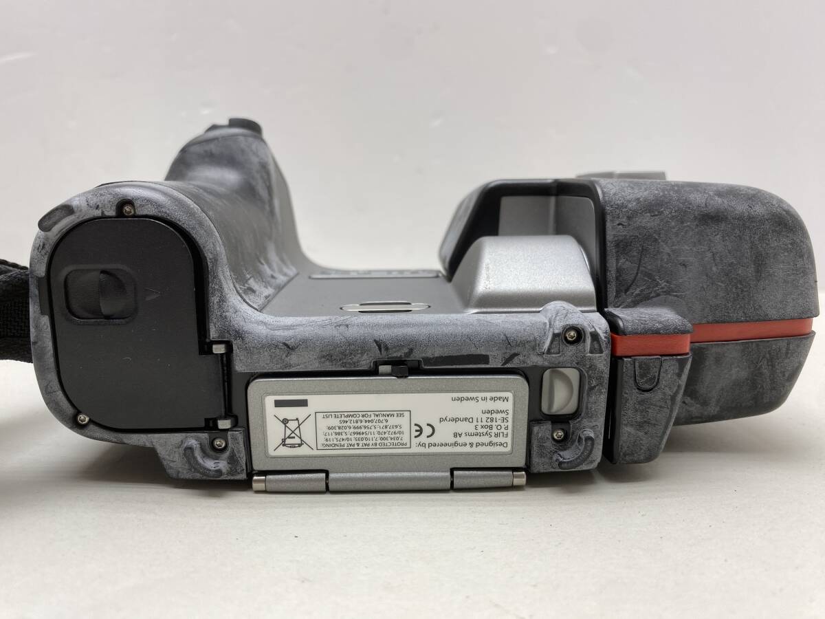 FLIR T335 Infrared Thermal Imaging Camera with Case [t1203866771]