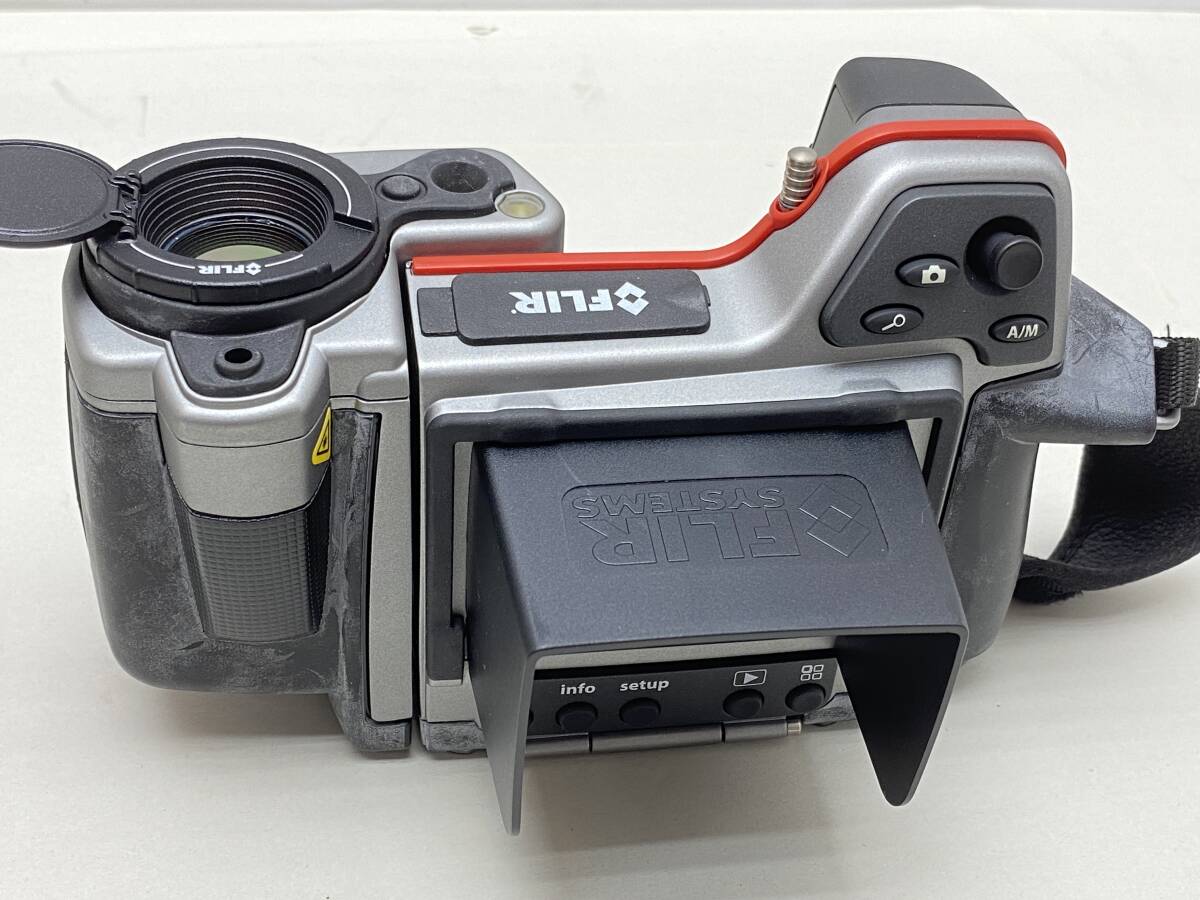 FLIR T335 Infrared Thermal Imaging Camera with Case [t1203866771]