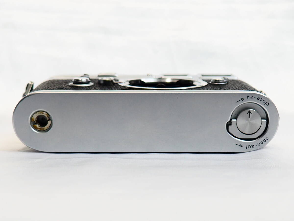 Leica M3 Rangefinder Film Camera Silver 990000 Series [l1205292317]